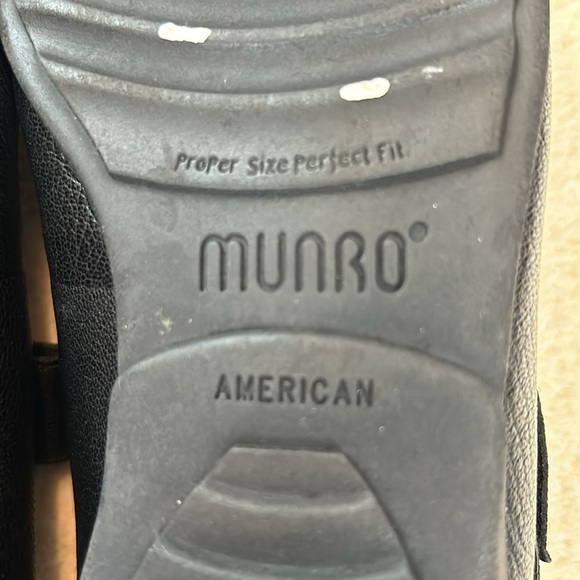 Munro Woman’s American Leather Mary Jane Flat 8.5 - Picture 17 of 17